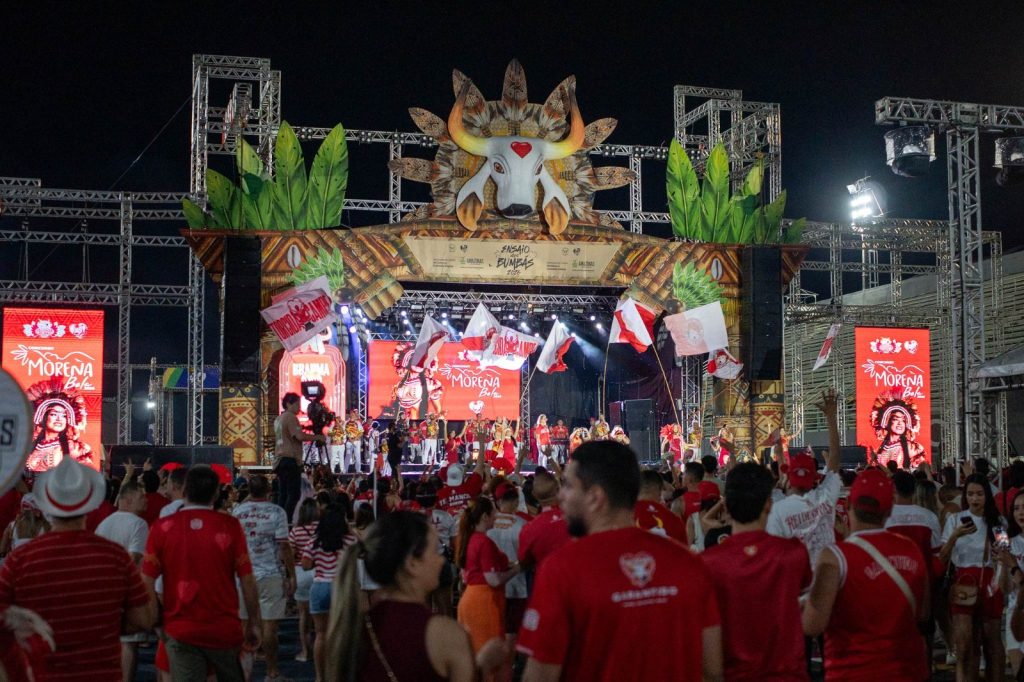 Em noite de emoção, último Curral do Garantido reúne torcedores e exalta a força da nação encarnada