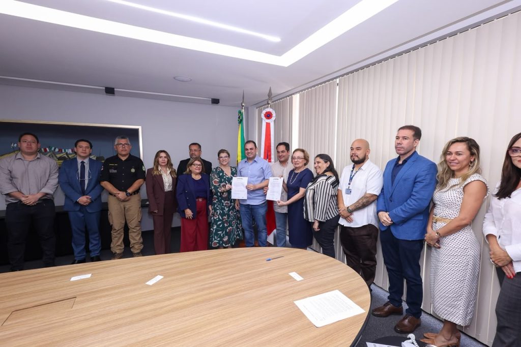Governador Roberto Cidade assina ordem de serviço para implantação da nova sede da Delegacia Especializada em Crimes contra o Meio Ambiente