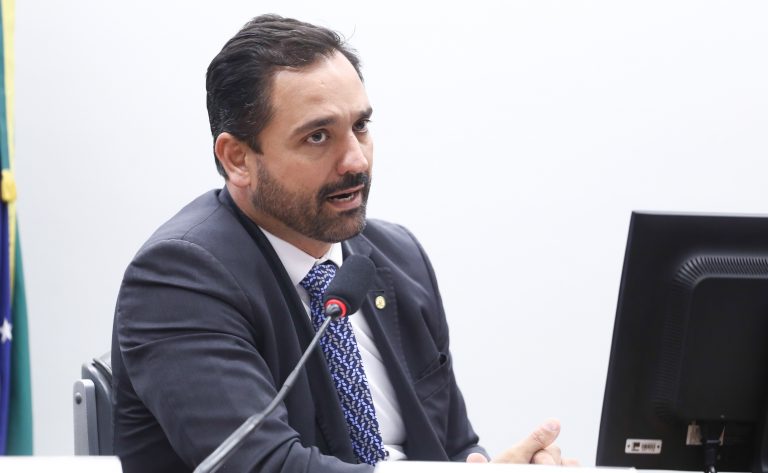 Comissão da Câmara aprova Programa Passagem Solidária com desconto de 50% para famílias rurais