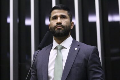 Câmara aprova reconhecimento nacional da certificação de bombeiro mergulhador para uso em atividades civis de mergulho profissional