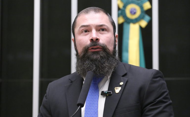 Câmara aprova projeto que garante a policiais militares e bombeiros cumprir pena em unidades prisionais militares