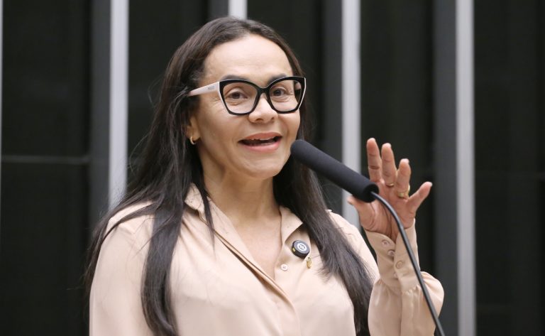 Comissão da Câmara aprova criminalização do registro de marca fraudulento e prevê detenção e multa