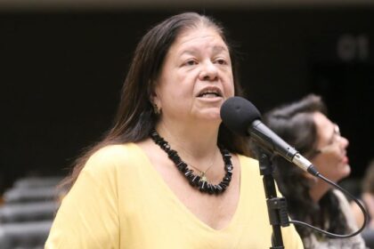 Câmara aprova projeto que exige instalação de brinquedotecas em delegacias da mulher e fóruns em todo o país