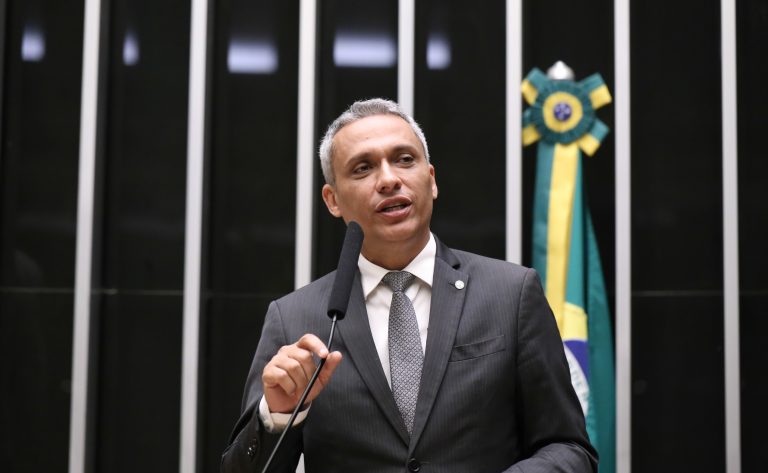 Câmara aprova inclusão no cadastro nacional de pedófilos após condenação em primeira instância