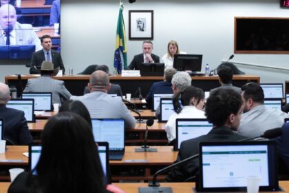 Conselho de Ética e Decoro Parlamentar pode votar suspensão de mandato de Marcos Pollon e avaliar vários pareceres nesta terça 9