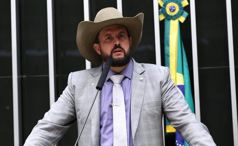 Comissão da Câmara aprova criação do Programa Diesel Justo para compensar custos de manutenção provocados pelo aumento do biodiesel