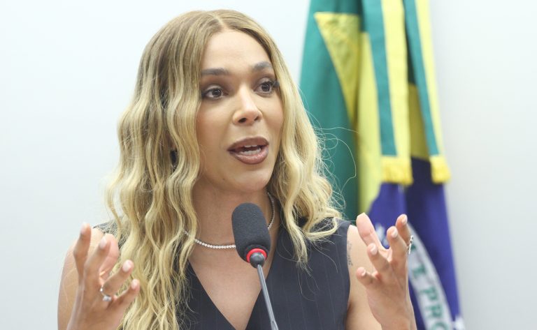 Comissão da Câmara aprova projeto que prevê isenção de ICMS para próteses de silicone após mastectomia