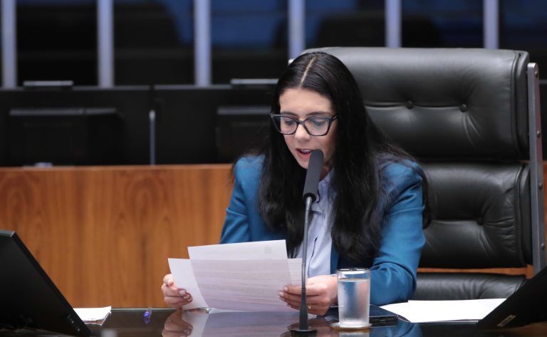 Câmara aprova projeto que obriga oscips e organizações sociais a comprovar pagamento de profissionais de saúde