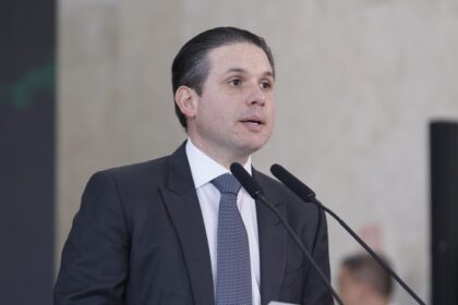 Hugo Motta defende fortalecimento da democracia e cooperação entre países no Fórum de Lisboa em 01/06/2026