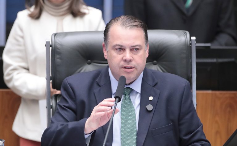 Presidência sanciona lei que institui Julho Laranja para avaliação ortodôntica anual de crianças de 6 a 12 anos