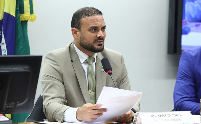 Comissão da Câmara aprova porte de arma para corretores de imóveis durante o exercício profissional