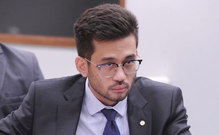 Câmara aprova aumento de penas e medidas cautelares para estelionato digital com bloqueio de bens