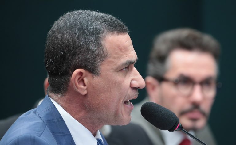 CCJ aprova admissibilidade de proposta que reduz a maioridade penal para 16 anos e encaminha tramitação
