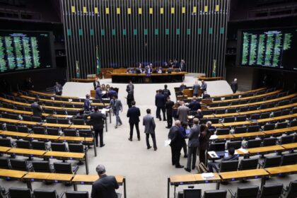 Câmara aprova inclusão de procuradorias na estrutura da Advocacia-Geral da União e encaminha projeto ao Senado