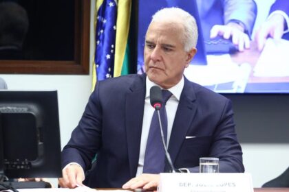Comissão da Câmara aprova verificação biométrica e geolocalização para registros de microempresas