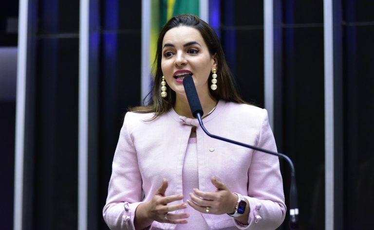 Câmara aprova criação de delegacias especializadas para atendimento de pessoas com deficiência em estados e no Distrito Federal