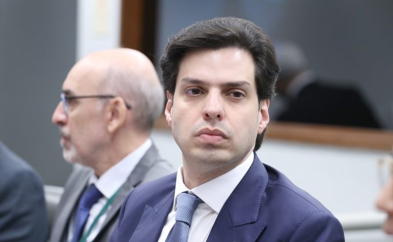 Projeto de Lei 436/26 permite pesca artesanal em unidades de conservação com regras de manejo e cadastro