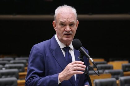 Comissão da Câmara aprova sinalização de atendimento prioritário com símbolos e descrições para diversas deficiências