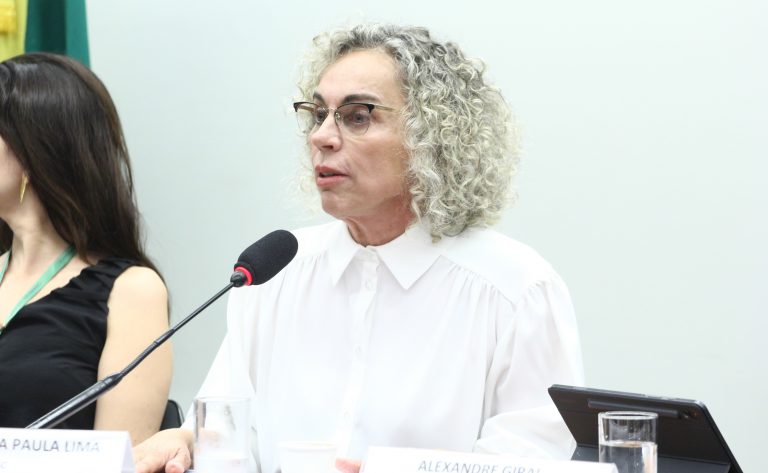 Comissão da Câmara aprova criação da Política Nacional de Saúde na Escola com adesão facultativa às redes privadas