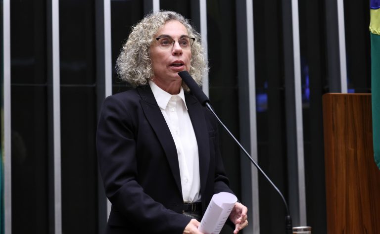 Comissão de Saúde aprova substitutivo que mantém diretrizes para mamografia no SUS e altera pontos do projeto original