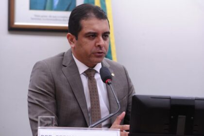 Câmara analisa projeto que inclui juros e correção no valor recebido dos precatórios do Fundef e determina repasse de 60% aos professores