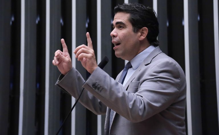 Comissão aprova validade indeterminada da credencial de estacionamento para pessoas com deficiência com comprometimento permanente
