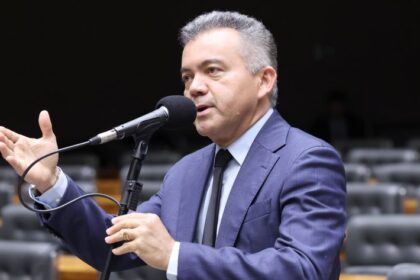 Comissão da Câmara aprova projeto para inserir mensagens nas faturas de consumo em contas mensais