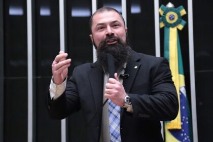 Comissão da Câmara aprova projeto que amplia prisão especial para policiais e outros agentes de segurança