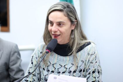 Comissão de Educação aprova proposta para garantir amamentação em creches e armazenamento seguro do leite