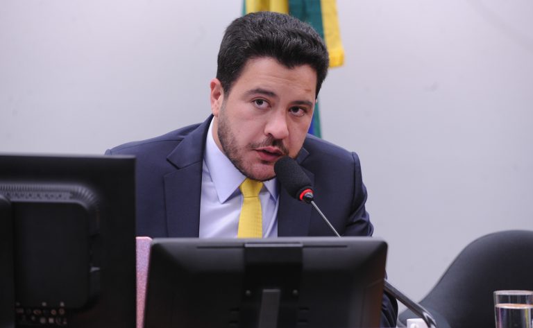 Câmara aprova em comissão mecanismo de ajuste de carbono nas fronteiras para proteger competitividade de setores brasileiros