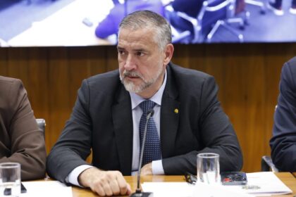 Paulo Pimenta pede distinção na renegociação da dívida dos produtores rurais durante debate sobre PL 5122/23