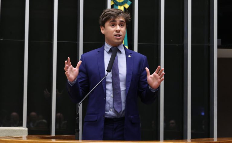 Projeto de Lei exige simuladores de primeiros socorros que reproduzam anatomia masculina e feminina na administração federal